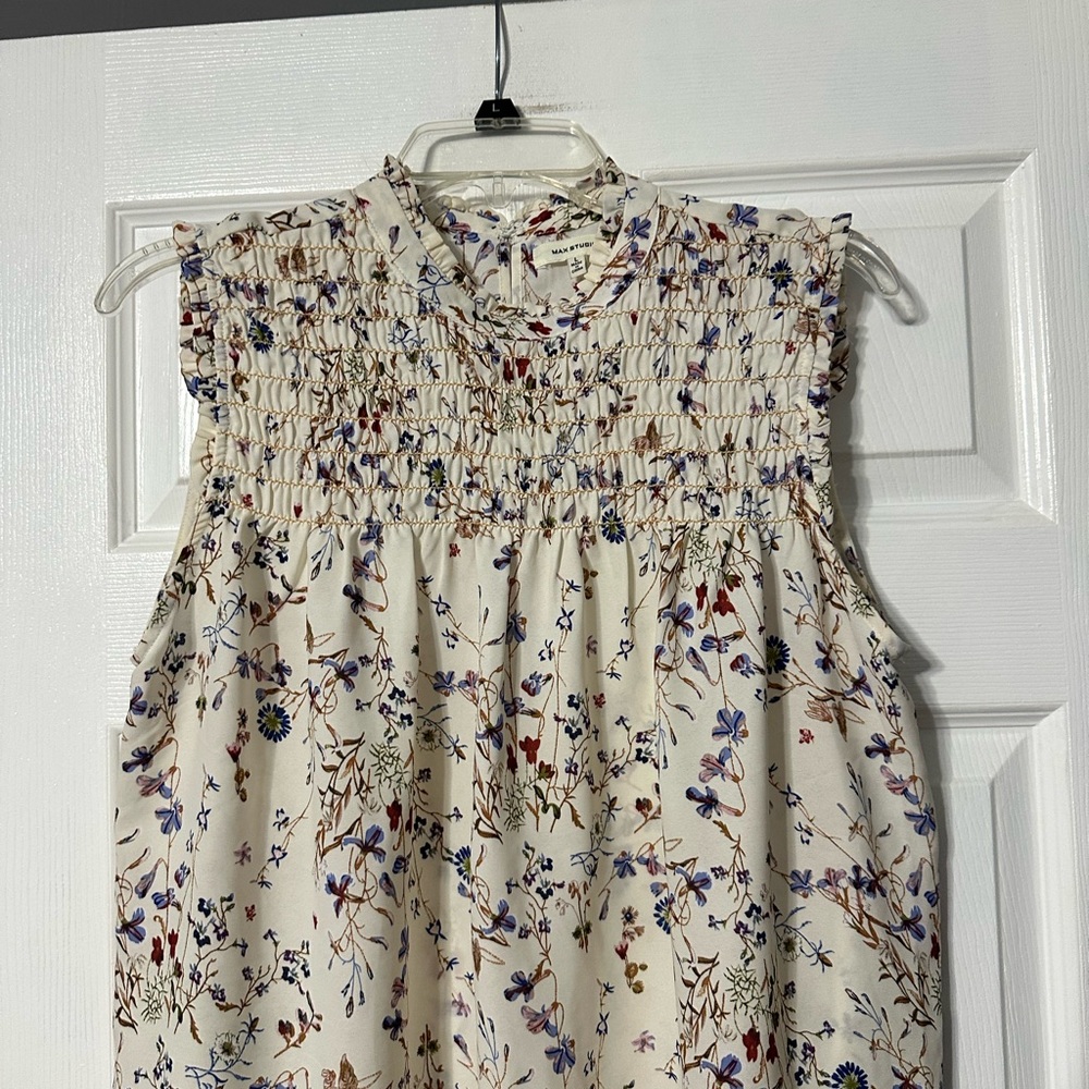 Max Studio Floral Print Sleeveless Blouse - Picture 2 of 15